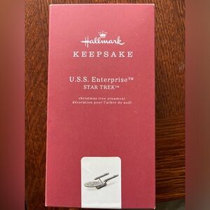 🎁2018 Hallmark Star Trek USS Enterprise ornament with BONUS First Contact VHS